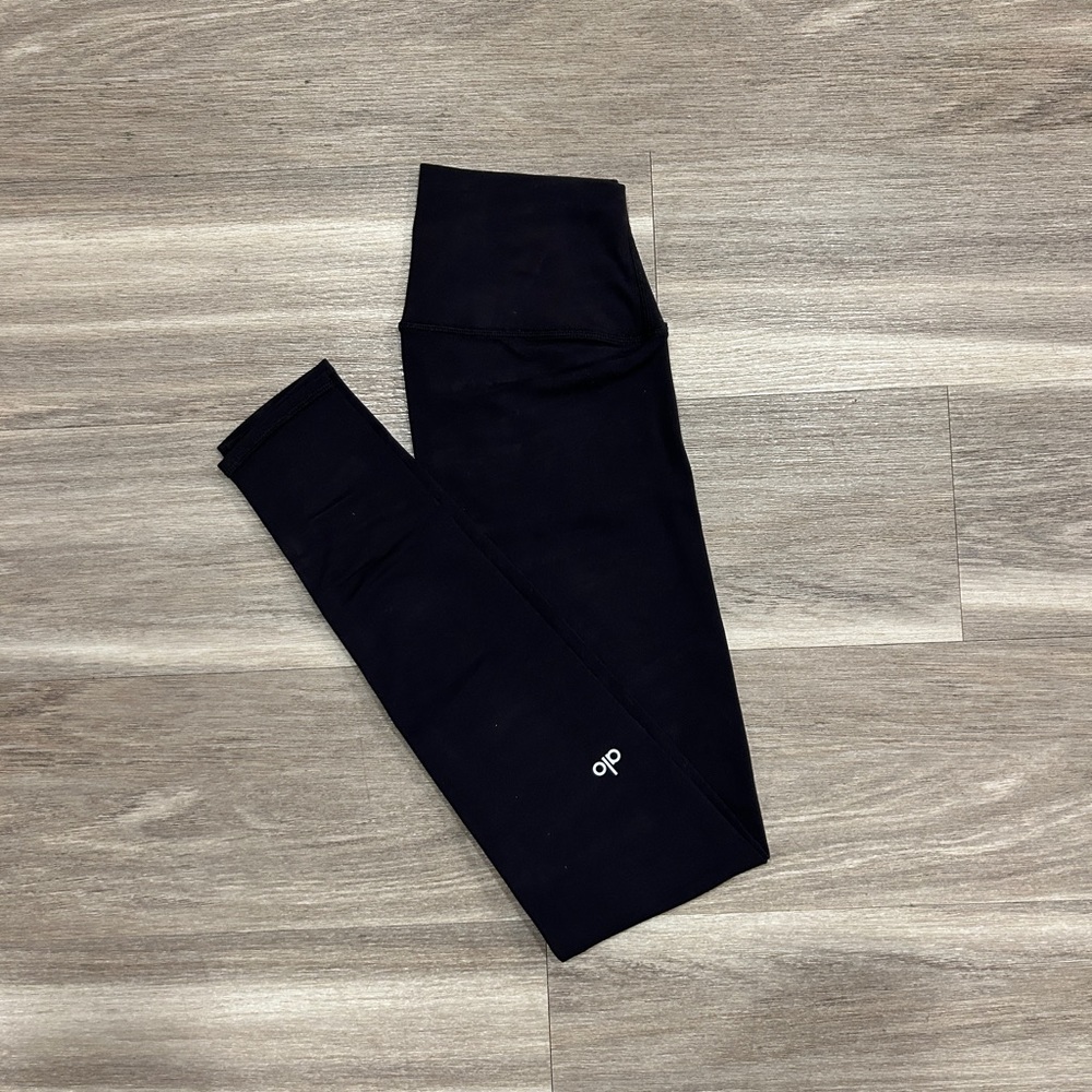 NWOT Alo Air Lift Leggings